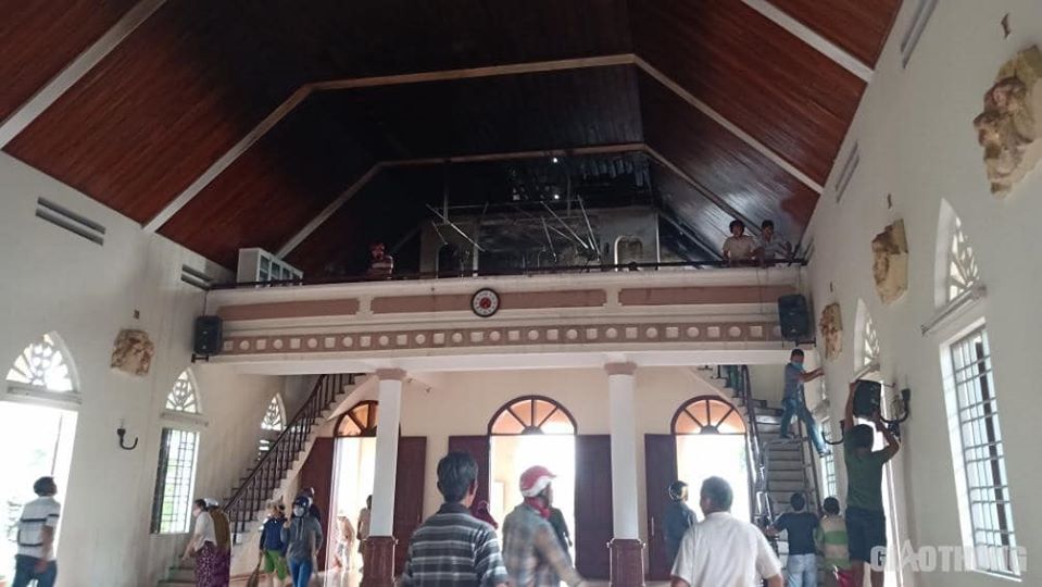 Nhà thờ giáo xứ Cồn Dầu, Đà Nẵng bị cháy