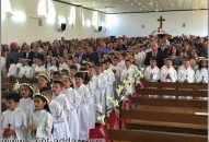 Bất kể đe dọa từ I S I S, 100 trẻ em được Rước Lễ Lần Đầu ở Iraq
