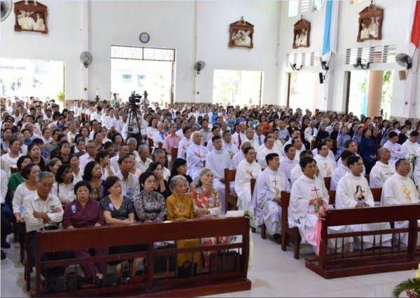 Giáo xứ Mân Côi Bình Thuận: Đón cha tân chánh xứ
