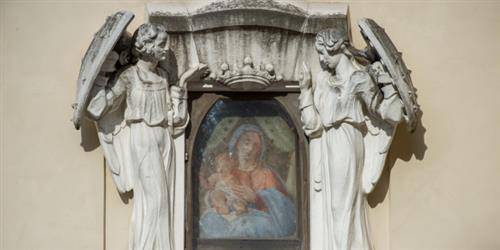 Câu chuyện kỳ lạ về “Ðức Bà cản bom” ở Rôma